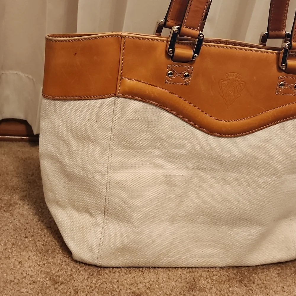 Gucci Crest Tote - Picture 3 of 16